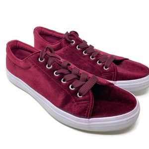 Joe Boxer Rosemarie Sneakers Wine Red Maroon Womens Size 9 Velvety Lace Up